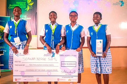 The contestants from Serwaa Kesse Girls’ SHS displaying their prize
